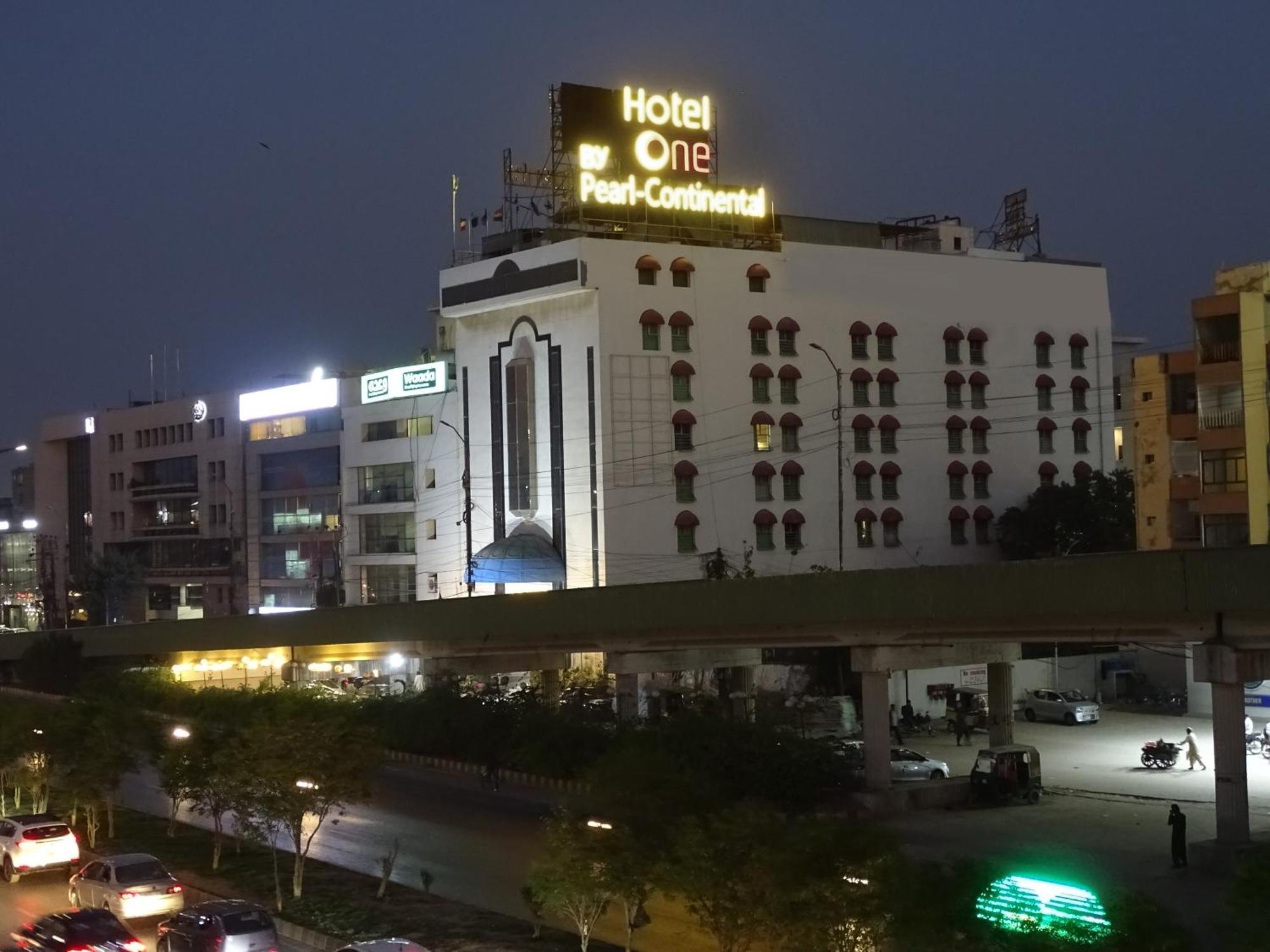 Hotel One Karatschi Exterior foto